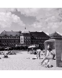 Zbigniew Kosycarz, Plaża przed Grand Hotelem w Sopocie, 1961/2024 - pic 1