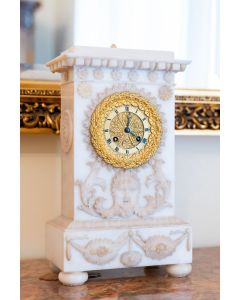 Zegar alabastrowy w typie klasycystycznym, XX w. - pic 1